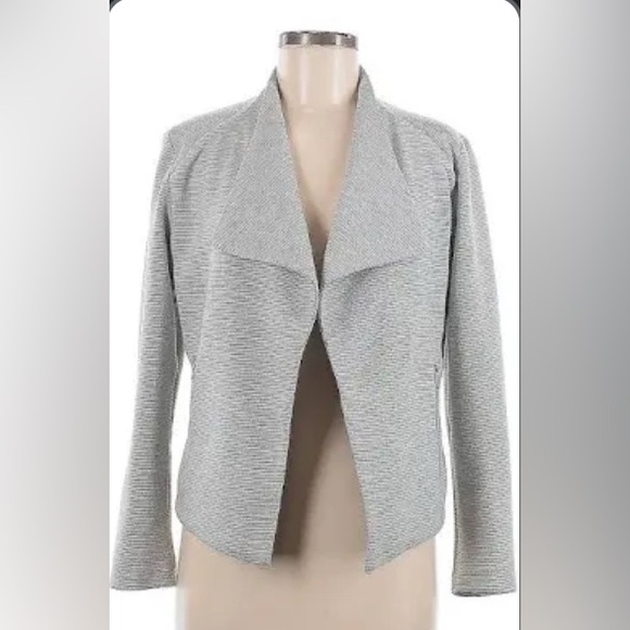 Calvin Klein light jacket. (Grey) - Picture 3 of 8
